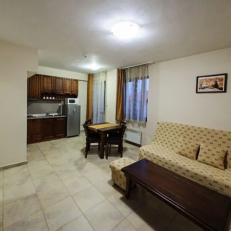 Ξενοδοχείο Dumanov 3*