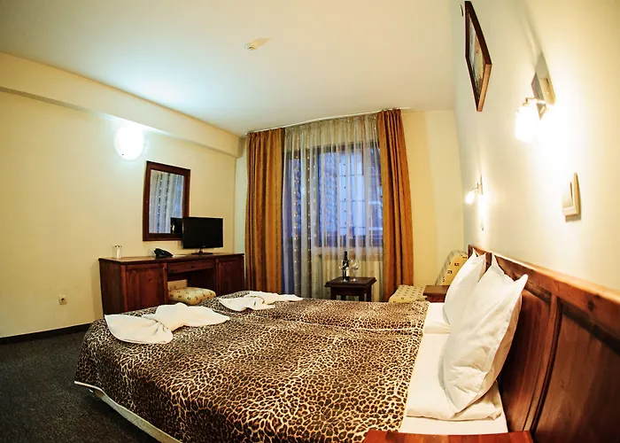 Otel Dumanov 3*